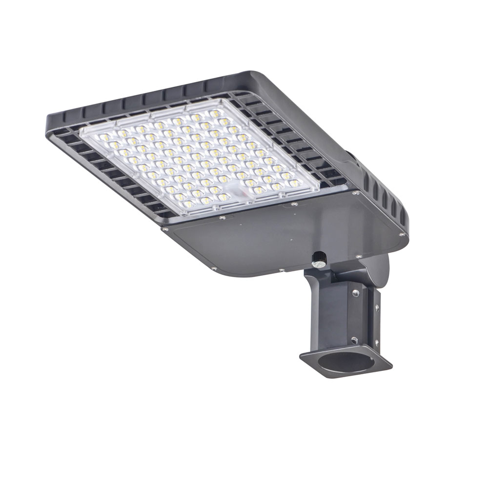 N01370 Dimming shoe box light